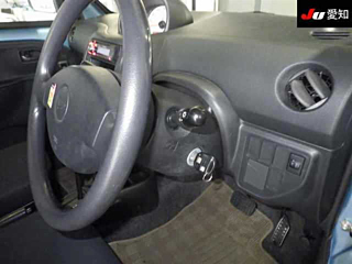 DAIHATSU ESSE 2011