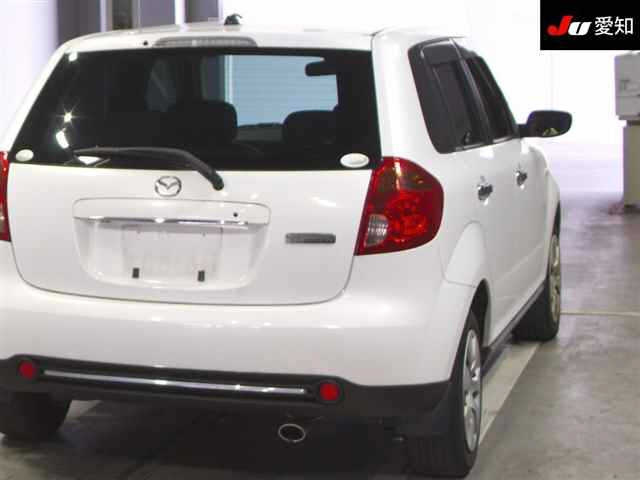 MAZDA VERISA 2010