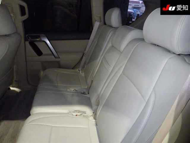 TOYOTA LAND CRUISER PRADO 2016