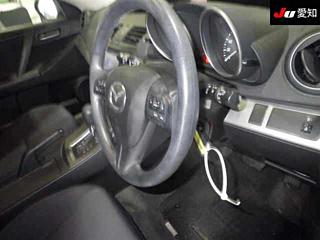 MAZDA AXELA 2010