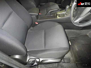 MAZDA AXELA 2010