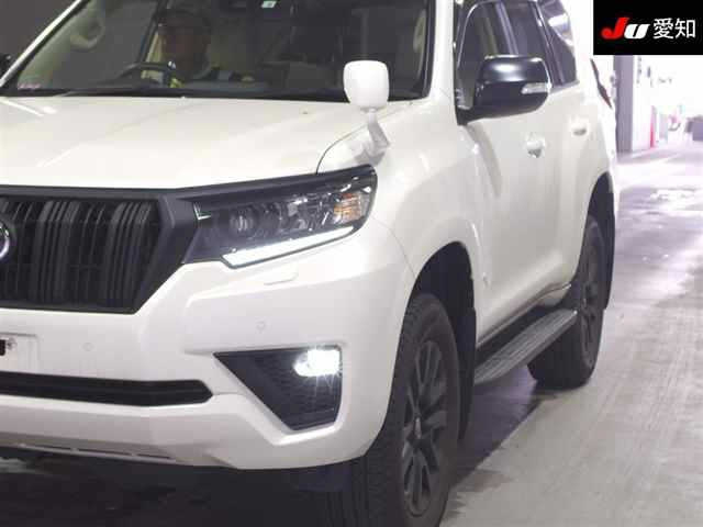TOYOTA LAND CRUISER PRADO 2022