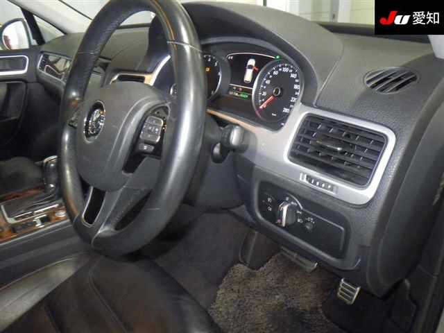 VOLKSWAGEN TOUAREG 2013