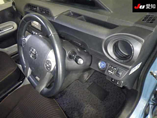 TOYOTA AQUA 2012