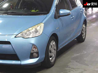 TOYOTA AQUA 2012