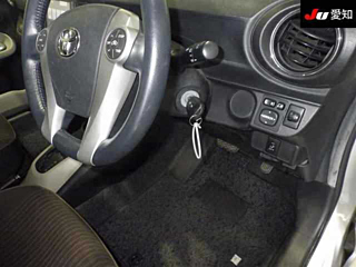 TOYOTA AQUA 2012