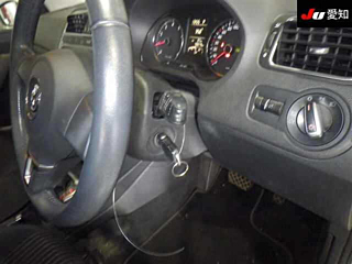 VOLKSWAGEN POLO 2013
