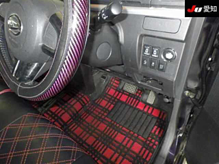 DAIHATSU TANTO 2013