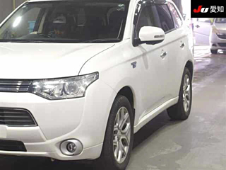 MITSUBISHI OUTLANDER PHEV 2013