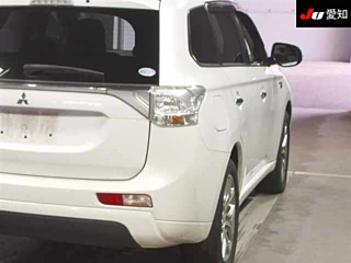 MITSUBISHI OUTLANDER PHEV 2013