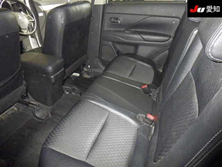 MITSUBISHI OUTLANDER PHEV 2013