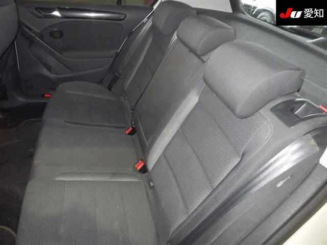 VOLKSWAGEN GOLF 2010
