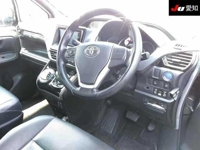 TOYOTA ESQUIRE 2015