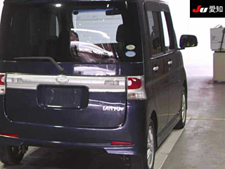 DAIHATSU TANTO 2010