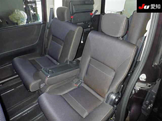 NISSAN SERENA 2009