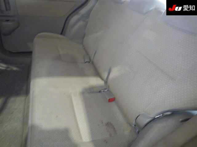 TOYOTA RAUM 2010
