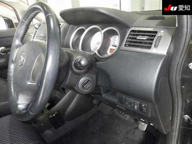 NISSAN TIIDA 2008