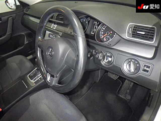 VOLKSWAGEN PASSAT VARIANT 2014