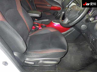 NISSAN JUKE 2012