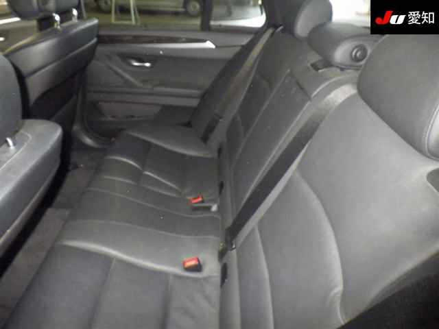 BMW 5 SERIES 2013