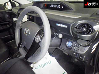 TOYOTA AQUA 2016