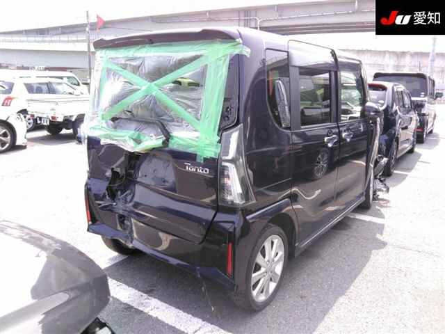 DAIHATSU TANTO 2024