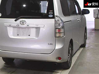 TOYOTA VOXY 2010