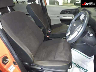 TOYOTA AQUA 2012