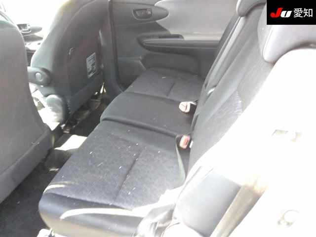 TOYOTA WISH 2010