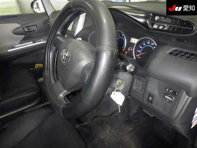TOYOTA WISH 2010