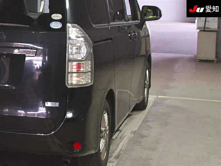 TOYOTA VOXY 2012