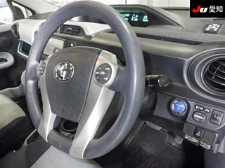 TOYOTA AQUA 2012
