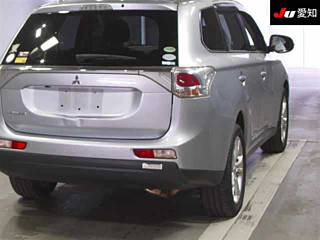 MITSUBISHI OUTLANDER 2013