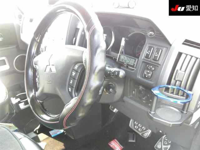 MITSUBISHI DELICA D5 2012