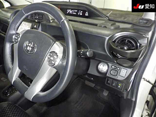 TOYOTA AQUA 2015