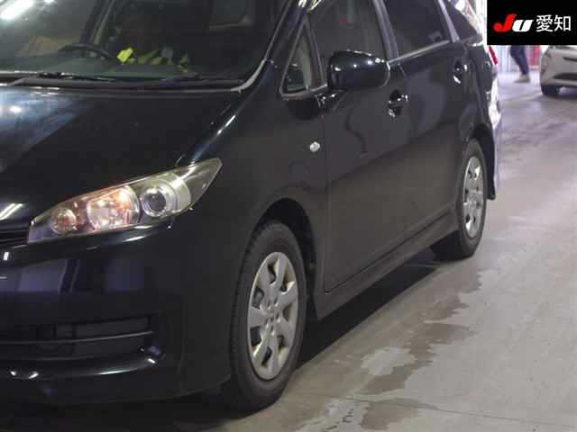 TOYOTA WISH 2010