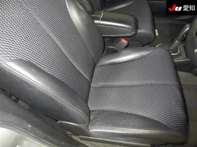 NISSAN TIIDA 2010