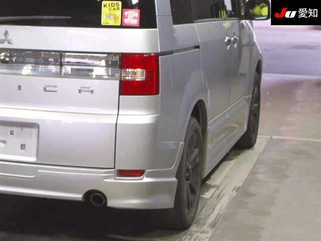 MITSUBISHI DELICA D5 2010