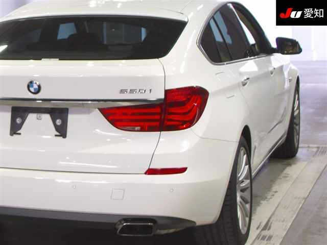BMW 5 SERIES 2011