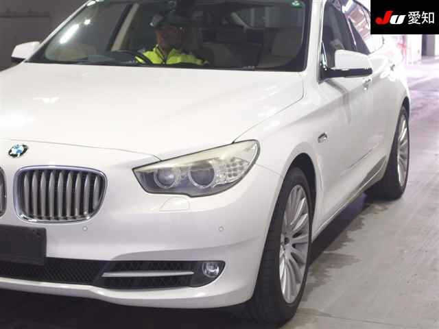 BMW 5 SERIES 2011