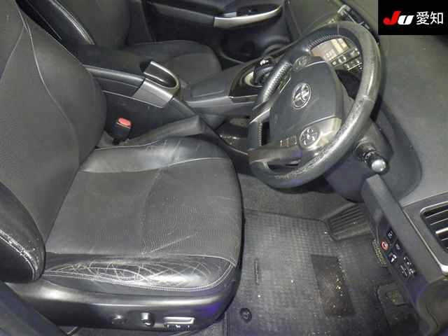 TOYOTA PRIUS PHV 2013