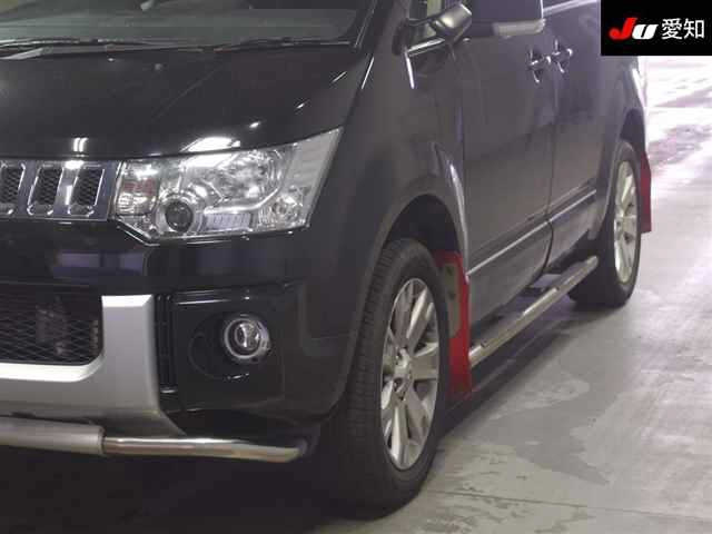 MITSUBISHI DELICA D5 2016