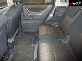 NISSAN ROOX 2013