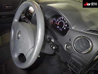 NISSAN ROOX 2013