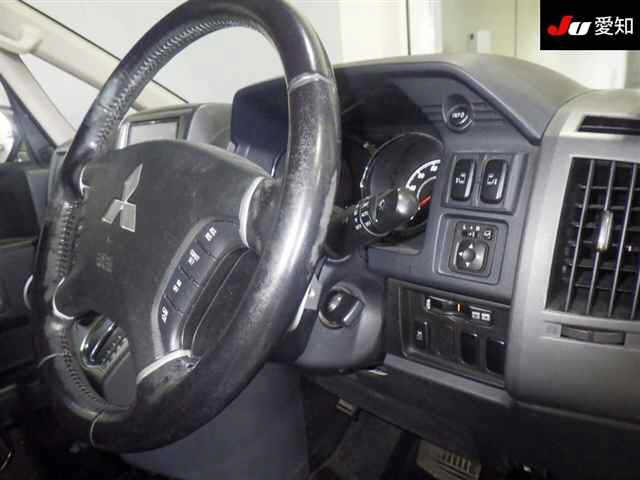 MITSUBISHI DELICA D5 2010