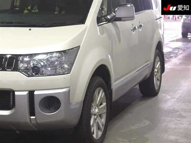 MITSUBISHI DELICA D5 2008