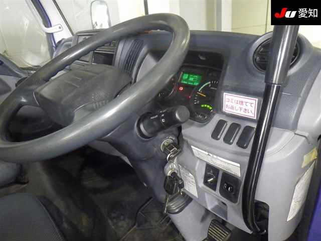 MITSUBISHI CANTER 2016