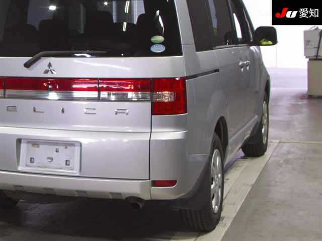 MITSUBISHI DELICA D5 2012
