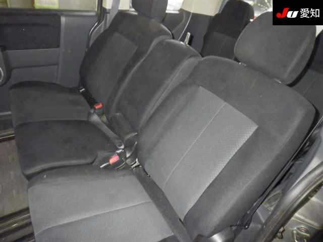 MITSUBISHI DELICA D5 2012