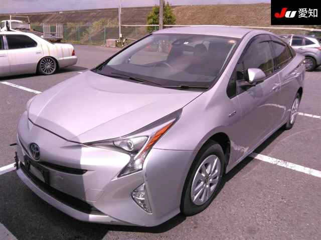 TOYOTA PRIUS 2016